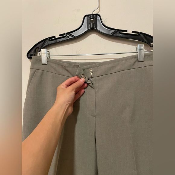 Tahari 2 Piece Suit Light Green - Picture 9 of 13